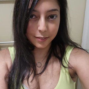 Meet your Posher, Omela